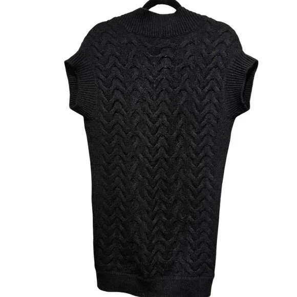 Vince Black Cable-Knit V-Neck Sweater Vest - Picture 3 of 7